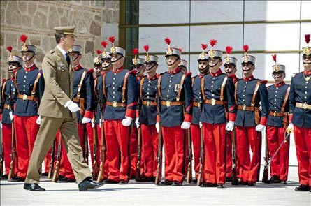 Nuovo codice militare spagnolo bandisce gli insulti omofobi - esercitospagnaF2 - Gay.it