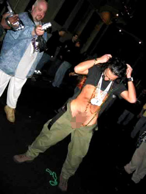 SPUDORATAMENTE SESSO! - esibizionista02 - Gay.it
