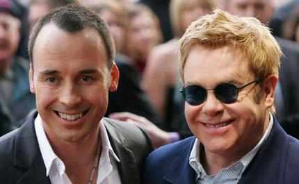 Si suicida l'ex compagno di Elton John - Gay.it