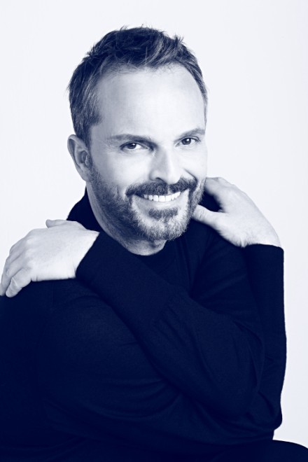 Miguel Bosé: l'Italia è troppo vicina al Vaticano - F1bose - Gay.it