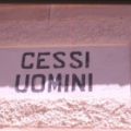 Battevano nei cessi della stazione: otto denunciati - F2cessi - Gay.it