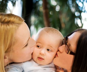 "Siamo una coppia di mamme": la Coop riconosce lo sconto ad entrambe - F3lesbichefigli - Gay.it