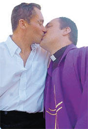 Ricatta il prete con cui ha avuto una relazione: condannato - F3prete - Gay.it