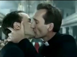 Le confessioni dei preti irlandesi che frequentano i club gay - F4prete - Gay.it