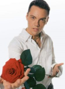 Il coming out di Tiziano Ferro: "Fate tutti come lui" - ferro out reazioneF2 - Gay.it