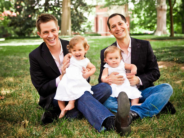 Corte d'Appello di Torino riconosce la maternità a una coppia lesbica - figli gay trento - Gay.it