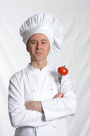 Julienne di icone gay in salsa: la cucina gay secondo Fullin - fullin pomodoriF2 - Gay.it