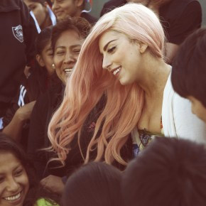 Lady Gaga a Mosca: "Qui è casa mia e voi potete essere gay" - gaga moscaF1 - Gay.it