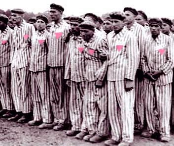 Un romanzo sugli orrori dell'omocausto: "Nascosti dal mondo" - gay triangoli rosa romanzo nascosti dal mondo - Gay.it