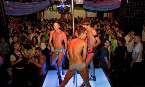 Che si fa stasera? - gayclubromaF2 - Gay.it