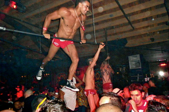 Che si fa stasera? - gayclubromaF3 - Gay.it