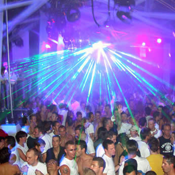 Che si fa stasera? - gayclubromaF4 - Gay.it