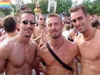 UNA STRADA SOLO GAY - gaystreet04 - Gay.it