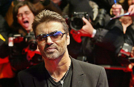 George Michael con l'auto contro un negozio: arrestato - georgemichael incidenteF2 - Gay.it