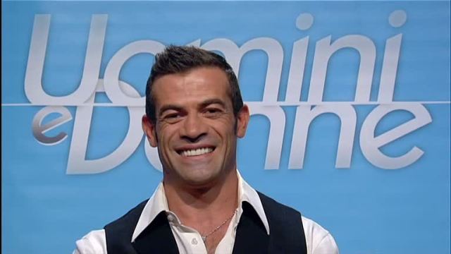 Gianni Sperti: Io, il trono gay, coming out e la voglia di paternità - gianni sperti uomini e donne - Gay.it