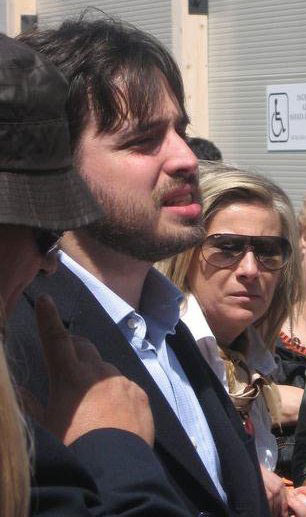 Minacciato di outing a elezioni università, fa coming out - gilardoniF3 - Gay.it