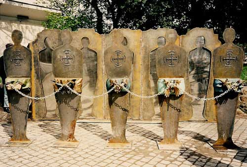 Monumento alle vittime lgbt dell'Olocausto, Roma dimentica - giornatamemoria2012F3 - Gay.it
