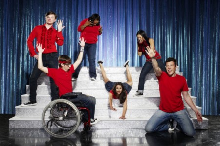 Il cast di Glee rende gaia la Pasqua di Obama - Gleecasabianca2 - Gay.it