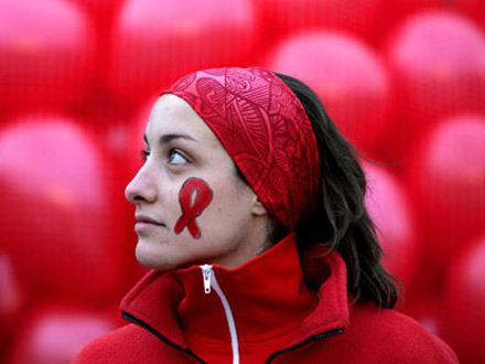 La trappola mediatica del mostro, del bug chaser, dell'untore - hiv stigma - Gay.it