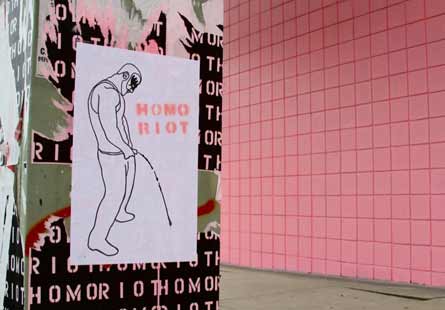 Global Homo Riot, gli adesivi gay invaderanno il mondo - homoriotF4 - Gay.it