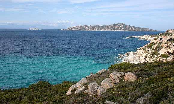 "Troppi gay in quell'hotel. La Sardegna offre di meglio" - hotel sardegnaF2 - Gay.it