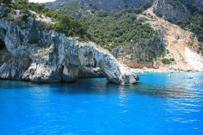 "Troppi gay in quell'hotel. La Sardegna offre di meglio" - hotel sardegnaF3 - Gay.it