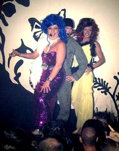HUB: CAPODANNO COME UN LUNA PARK - hubshow04 - Gay.it