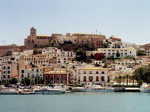 IBIZA, SPIAGGE E NOTTI BRAVE - Ibiza landscape - Gay.it