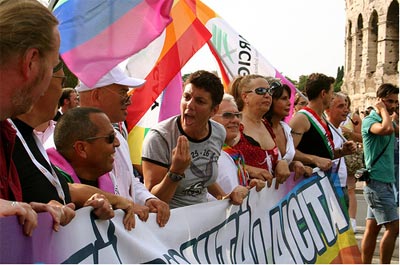 "Nozze e adozioni gay? Sono diritti. Chiesa troppo forte" - immabattagliavendolaF3 - Gay.it
