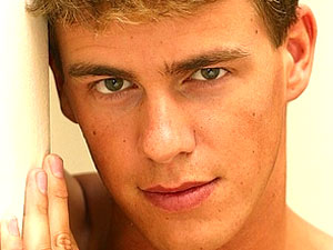 L'HIV ATTACCA IL CERVELLO - immagine007 - Gay.it