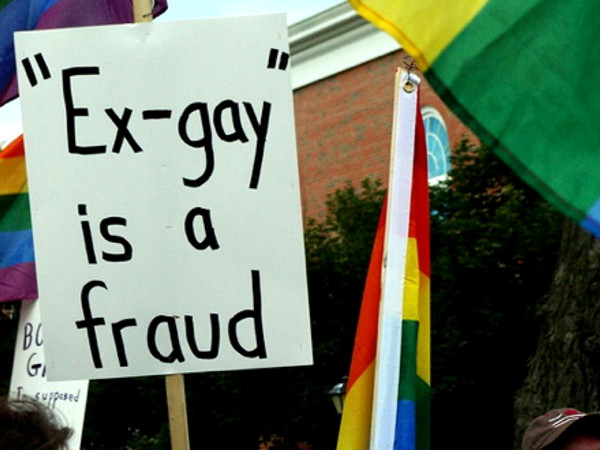 "L'omosessualità non esiste": così Di Tolve vuole "guarire" i gay - inchiesta di tolve - Gay.it