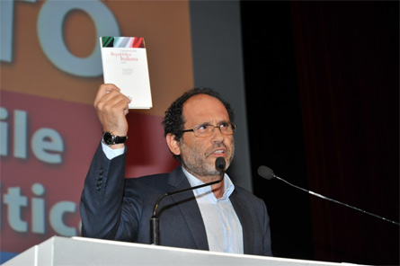 Ingroia: "Sì a nozze e adozioni: a noi il voto utile per i diritti" - ingroia elezioniF3 - Gay.it