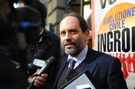 Ingroia: "Sì a nozze e adozioni: a noi il voto utile per i diritti" - ingroia elezioniF4 - Gay.it