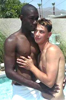 SCEGLIERE NON SERVE - interracial11 - Gay.it