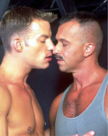 COME TI RIVELO LE MIE FANTASIE… - intimi04 - Gay.it