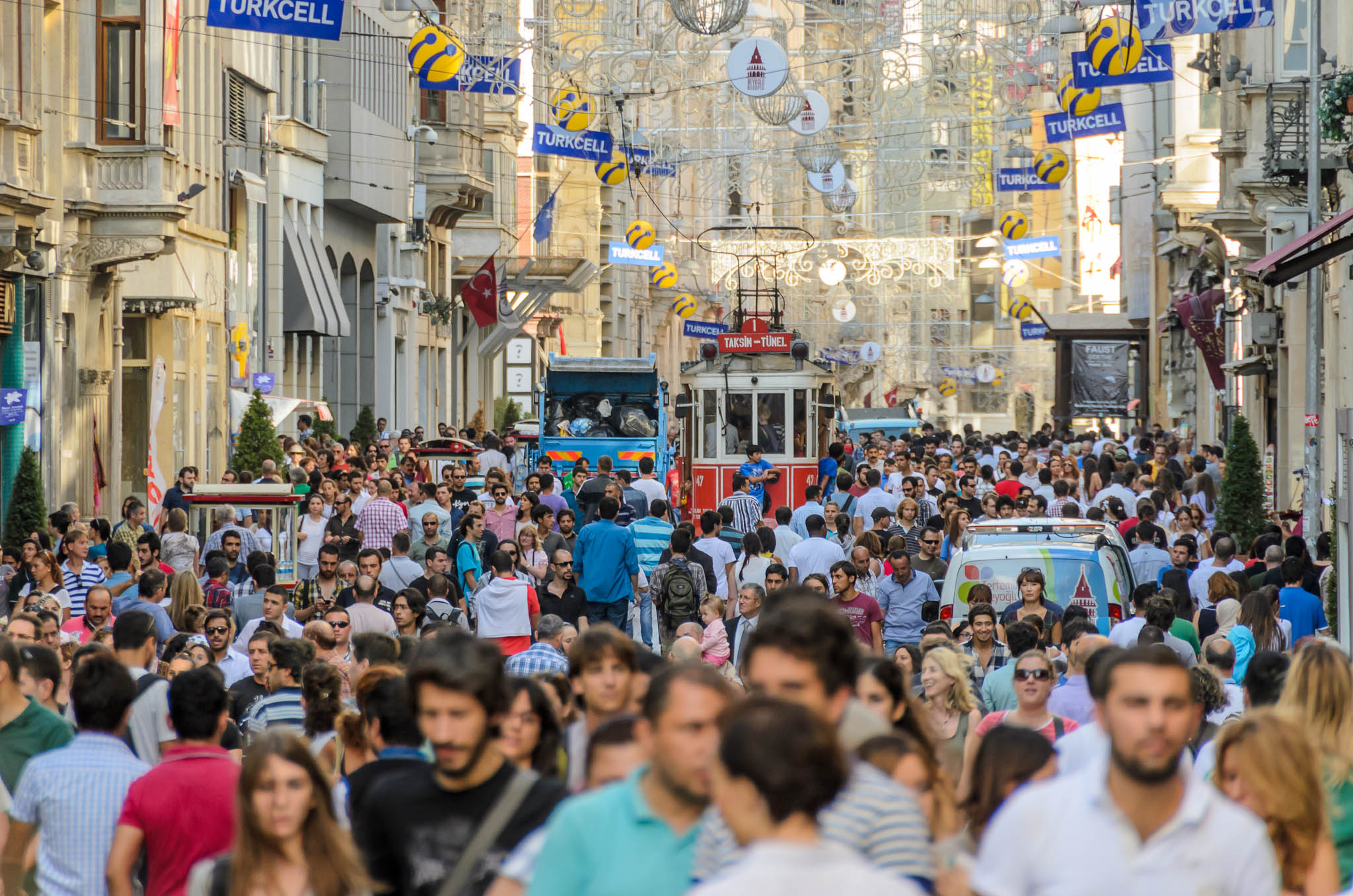 Le guide di Gay.it: Istanbul, in bilico tra Oriente ed Occidente - istanbul 4 - Gay.it