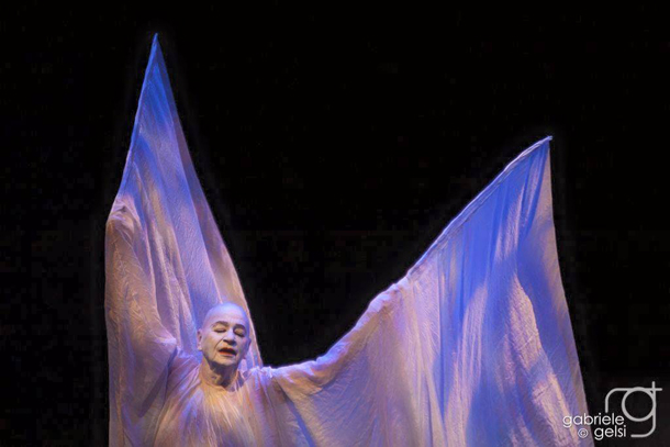 Lo scopo dell'arte è liberare il popolo: intervista a Lindsay Kemp - Kemp angelo - Gay.it