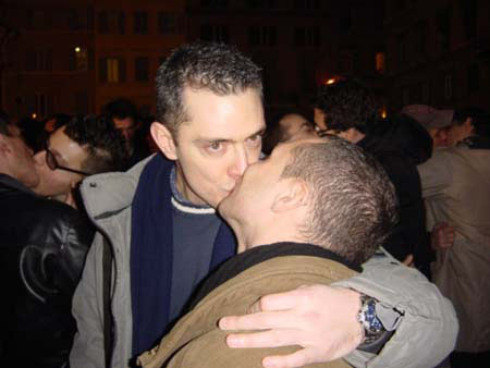 PACS: PERCHE' E' IMPORTANTE - kiss2pacs 1602d - Gay.it