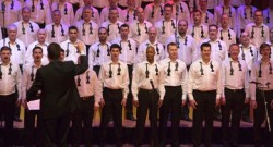 Komos: il coro gay canterà in chiesa, a ridosso di Natale - komos4F1 - Gay.it