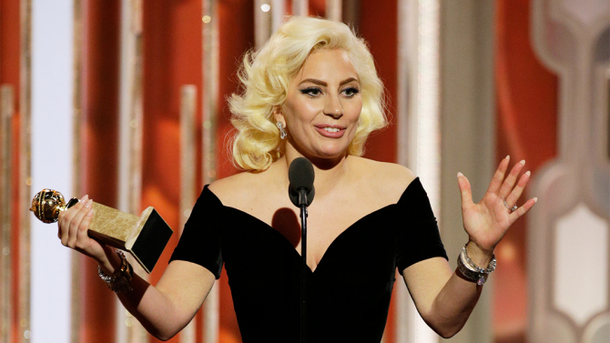 Golden Globes, trionfano Lady Gaga e Sam Smith ma flop per Carol - Lady Gaga Golden Globes 2016 - Gay.it