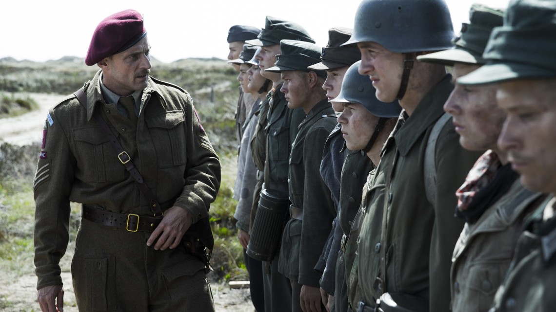 Land of Mine, quei giovani sminatori tedeschi umiliati e abusati - Land of Mine 3 - Gay.it