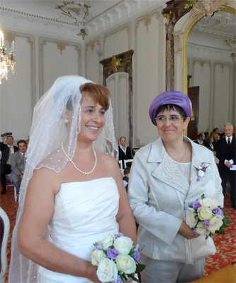 Giuseppina La Delfa Hoedts: "Sposo un uomo, lo stato vuole la bigamia" - ladelfa nozze - Gay.it