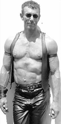 L'EUROPA SI VESTE DI FETISH - leather pride07 - Gay.it