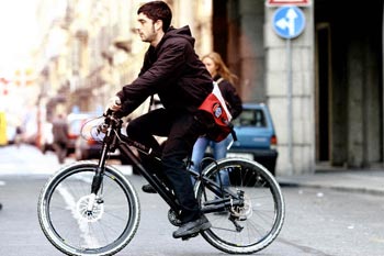 LIBERO TRA LE NUVOLE - Libero De Rienzo - Gay.it