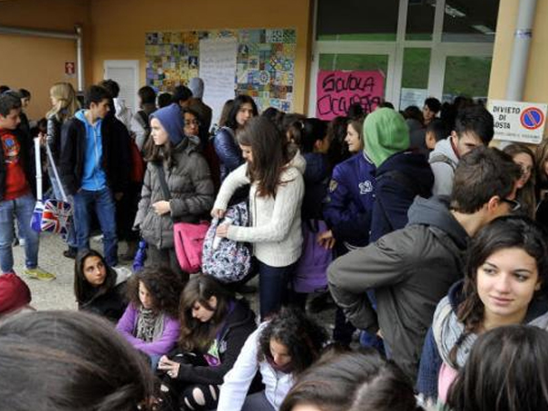 Ascoli Piceno, l'assessore: "Quella preside omofoba va sollevata" - liceo ascoli - Gay.it