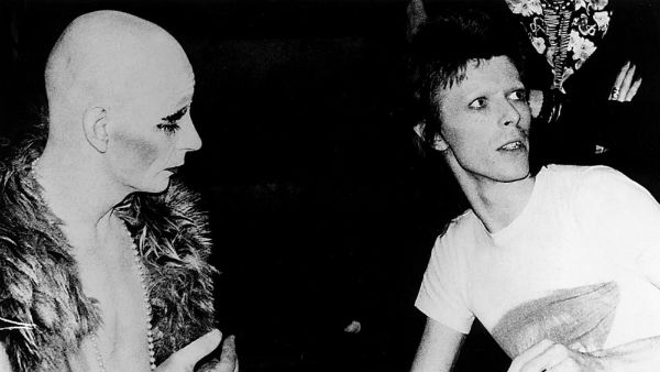 Lo scopo dell'arte è liberare il popolo: intervista a Lindsay Kemp - lindsay kemp the man who taught bowie to dance 1455557967 - Gay.it
