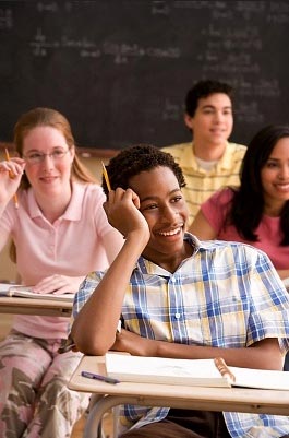 "Troppi studenti stranieri, non si parla di gay e lesbiche" - livi pratoF2 - Gay.it