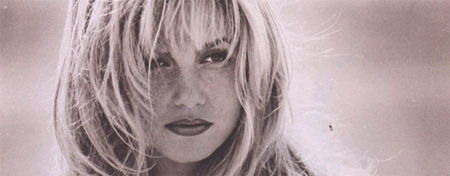 Lorella Cuccarini: "Un'onda d'amore per i miei fan gay" - lorella F5 - Gay.it