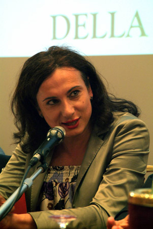 Le donne siciliane contro la candidatura di Luxuria - Gay.it