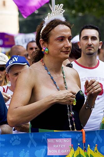 Vladimir Luxuria: "Presto sarò completamente donna" - Gay.it